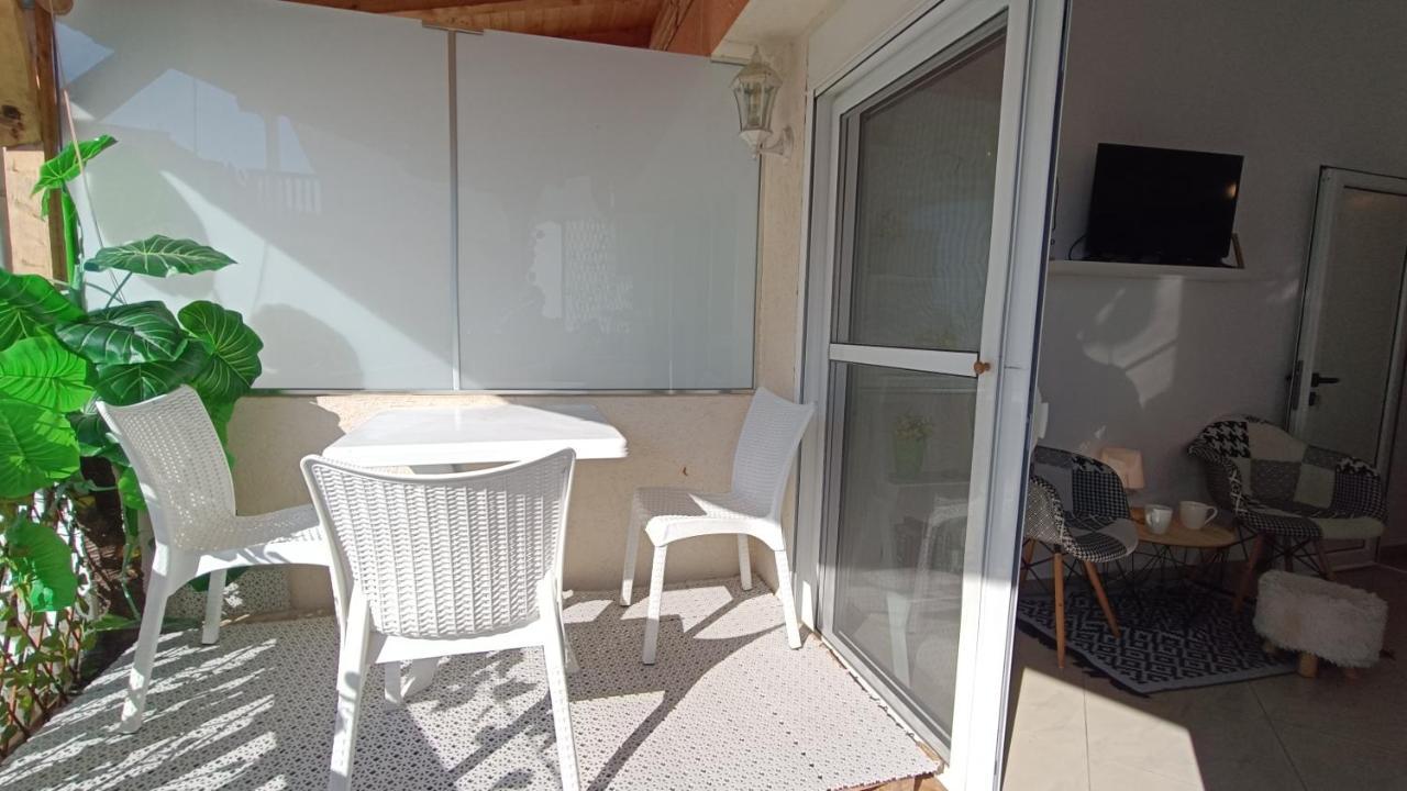 Beach Apartment With Beach Chairs N.1 Utjeha Bagian luar foto