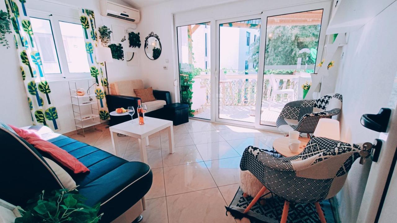 Beach Apartment With Beach Chairs N.1 Utjeha Bagian luar foto