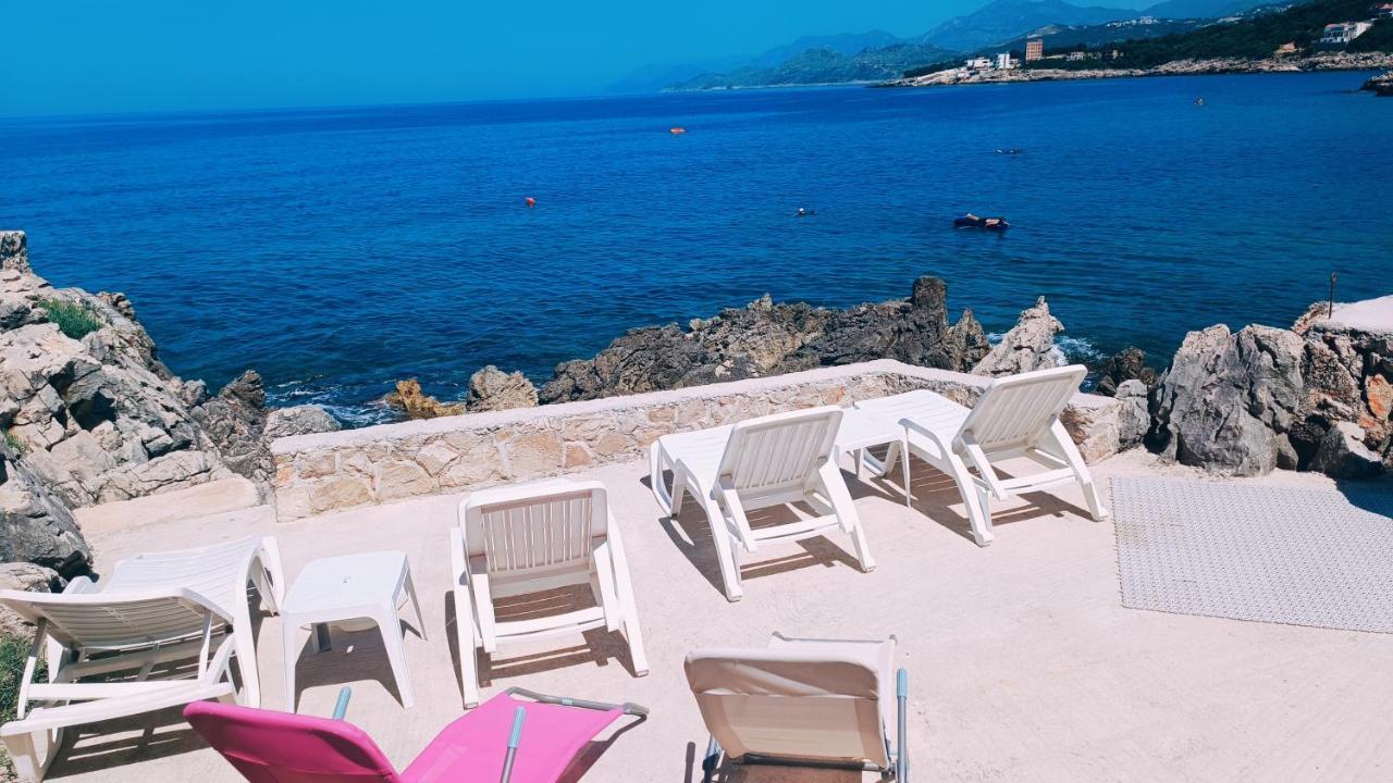Beach Apartment With Beach Chairs N.1 Utjeha Bagian luar foto