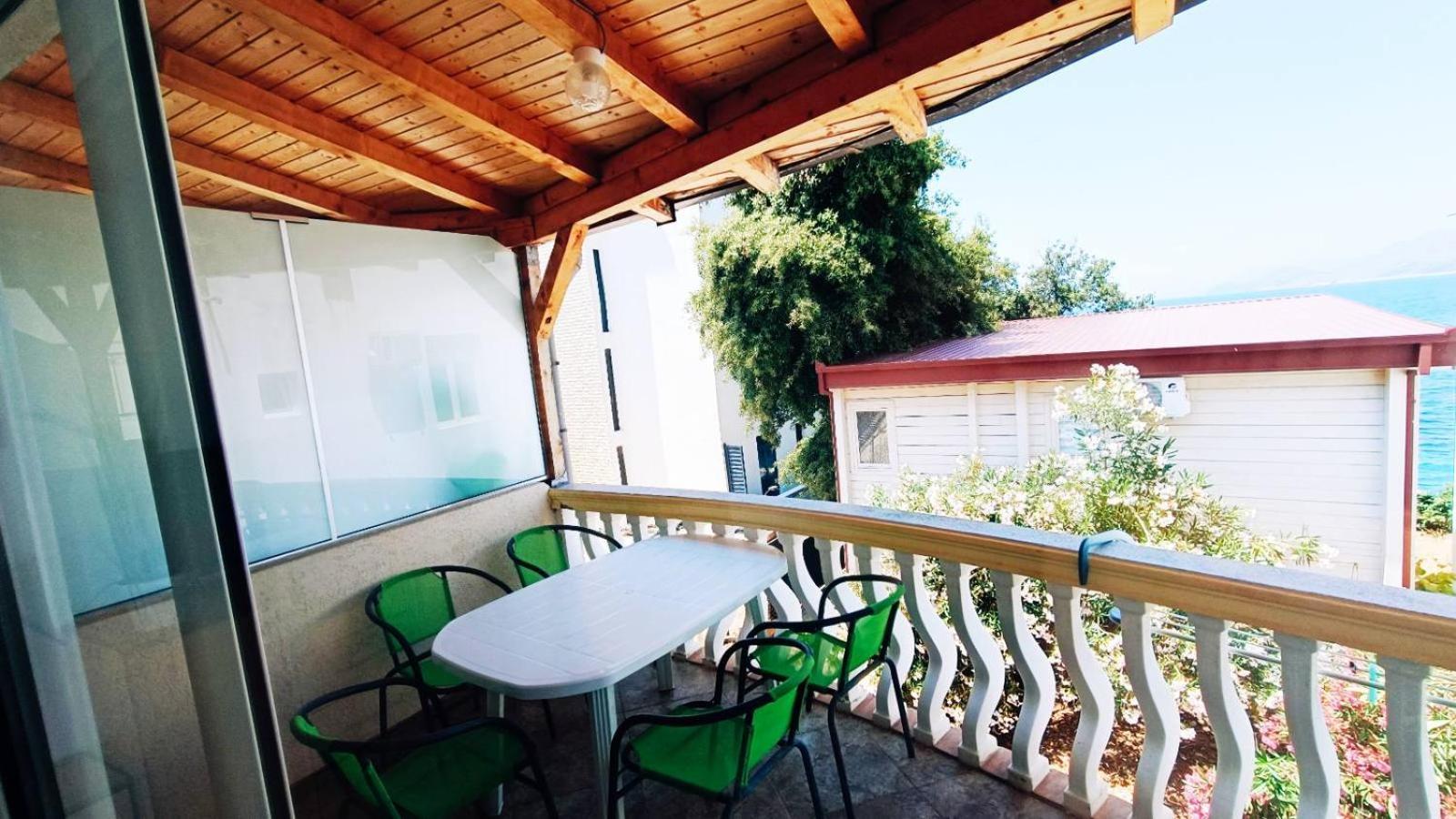 Beach Apartment With Beach Chairs N.1 Utjeha Ruang foto